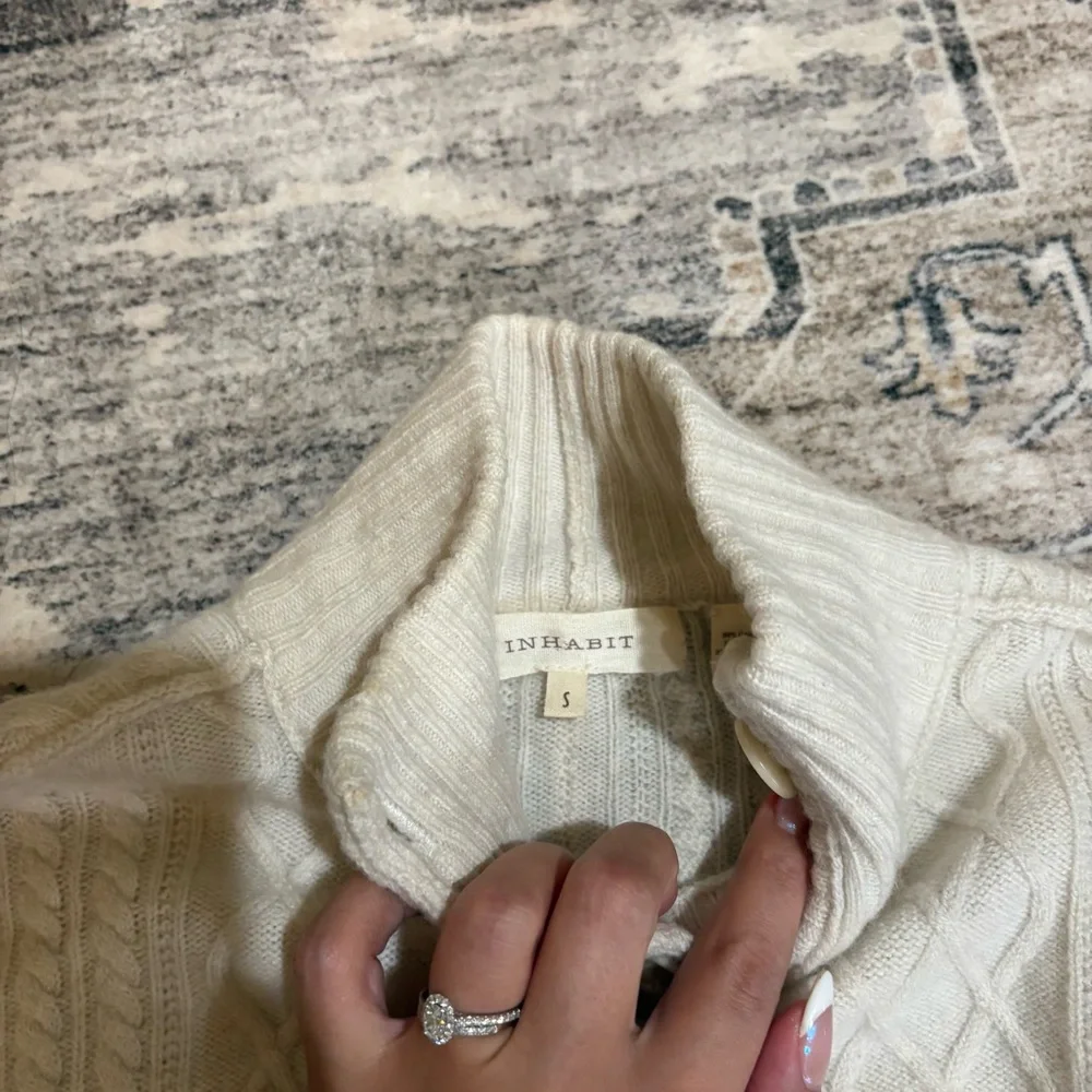 INHABIT Cashmere cable knit Long Sleeve Cardigan Size S cream